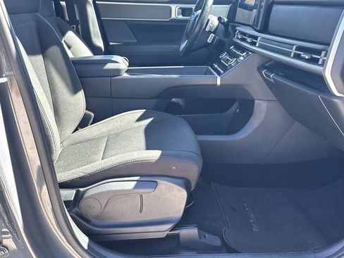 Used 2025 Hyundai Santa Fe SE image 14