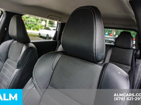 Used 2025 Mitsubishi Outlander SE FWD image 18