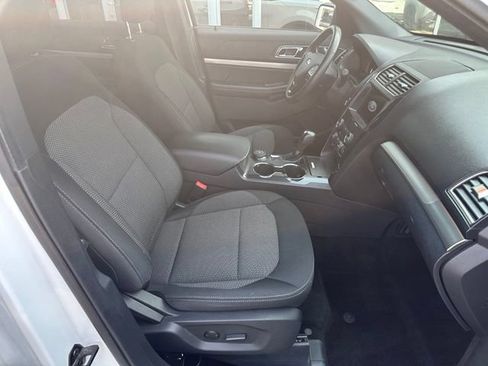 Used 2019 Ford Explorer XLT w/ Equipment Group 201A AWD/4WD image 12
