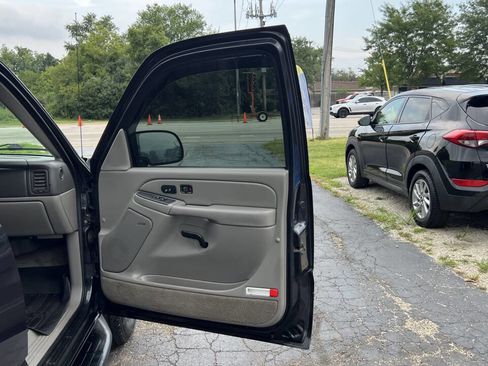 Used 2004 Chevrolet Tahoe LT w/ LT Preferred Equipment Group image 29