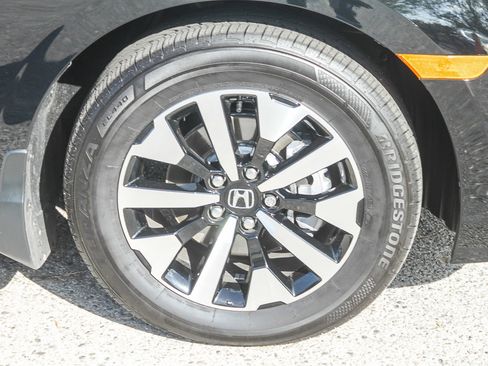 Certified 2026 Honda Odyssey EX-L image 13