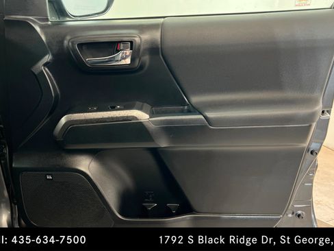 Used 2019 Toyota Tacoma TRD Off-Road AWD/4WD image 22