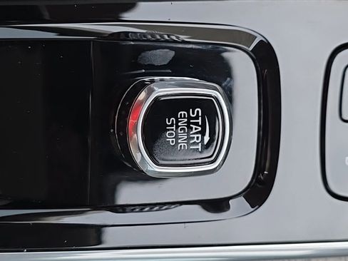 Used 2025 Volvo XC90 B6 Ultra w/ Protection Package Premier image 20