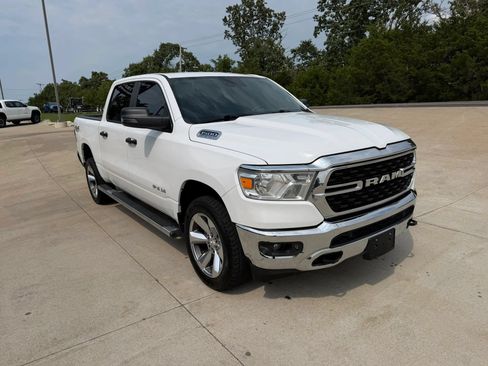 Used 2023 RAM 1500 Lone Star AWD/4WD image 3