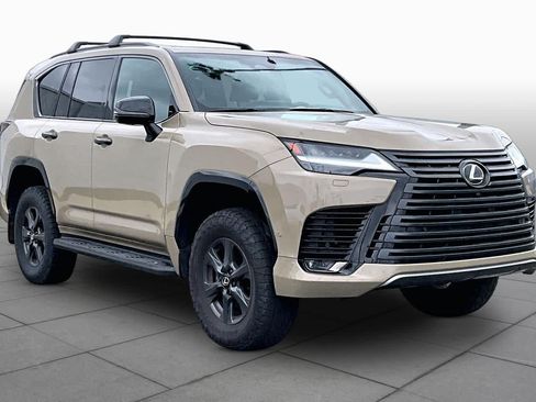 Used 2025 Lexus LX 700h Overtrail AWD/4WD image 3