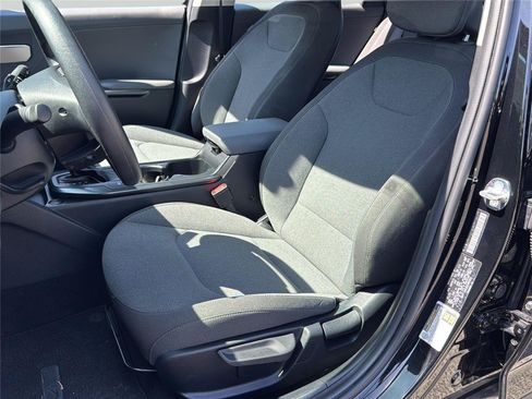 Used 2025 Kia K4 FWD image 12