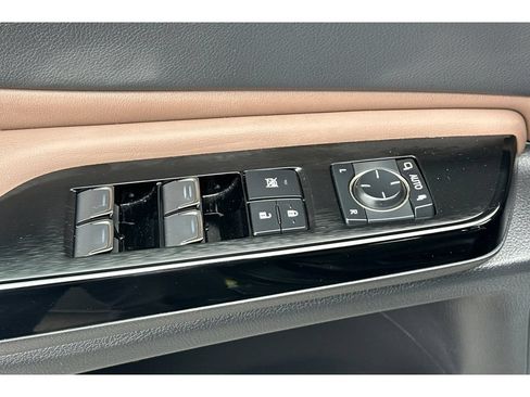 Used 2023 Lexus ES 300h w/ Premium Package FWD image 12