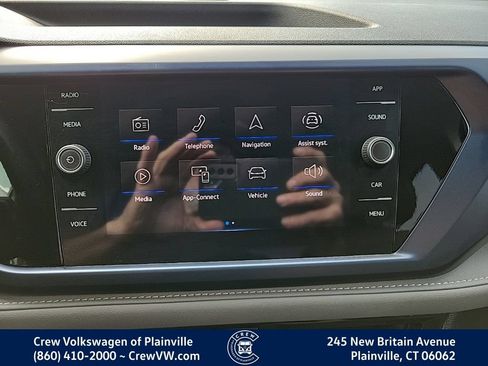 Certified 2024 Volkswagen Taos SE AWD/4WD image 7