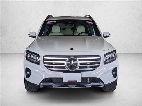 Certified 2025 Mercedes-Benz GLB 250 4MATIC image 5