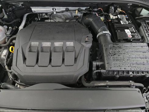 Used 2023 Audi Q3 2.0T Premium w/ Convenience Package image 2