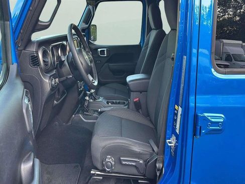 Used 2021 Jeep Gladiator Willys image 10