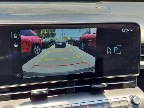 Used 2025 Hyundai Kona SEL FWD image 18
