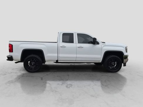 Used 2018 GMC Sierra 1500 SLE w/ SLE Value Package AWD/4WD image 9