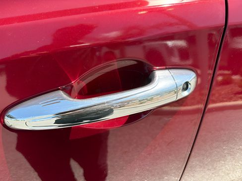 Used 2018 Toyota RAV4 Limited FWD image 45