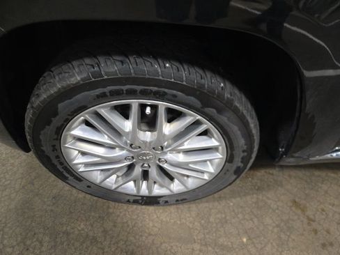 Used 2017 Jeep Grand Cherokee Summit AWD/4WD image 10