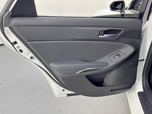 Used 2019 Toyota Avalon XLE w/ Moonroof Package image 39