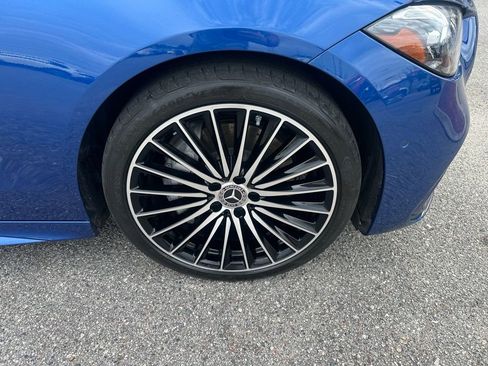 Used 2023 Mercedes-Benz C 300 Sedan image 4