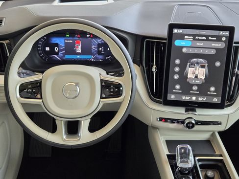 New 2026 Volvo XC60 B5 Ultra w/ Protection Package Premier image 32