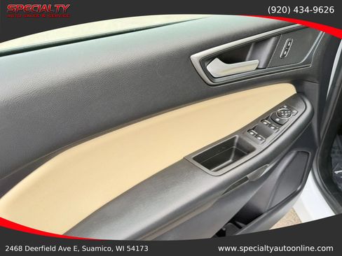 Used 2020 Ford Edge SE w/ Cargo Accessory Package FWD image 30