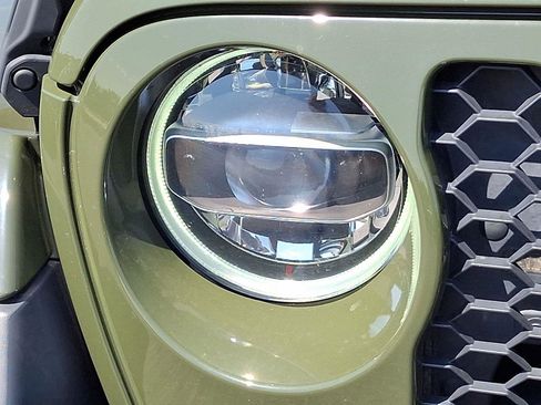 Certified 2021 Jeep Gladiator Sport image 9