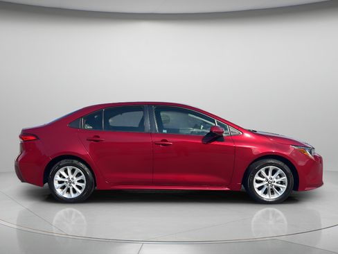 Used 2022 Toyota Corolla LE w/ LE Convenience Package FWD image 8