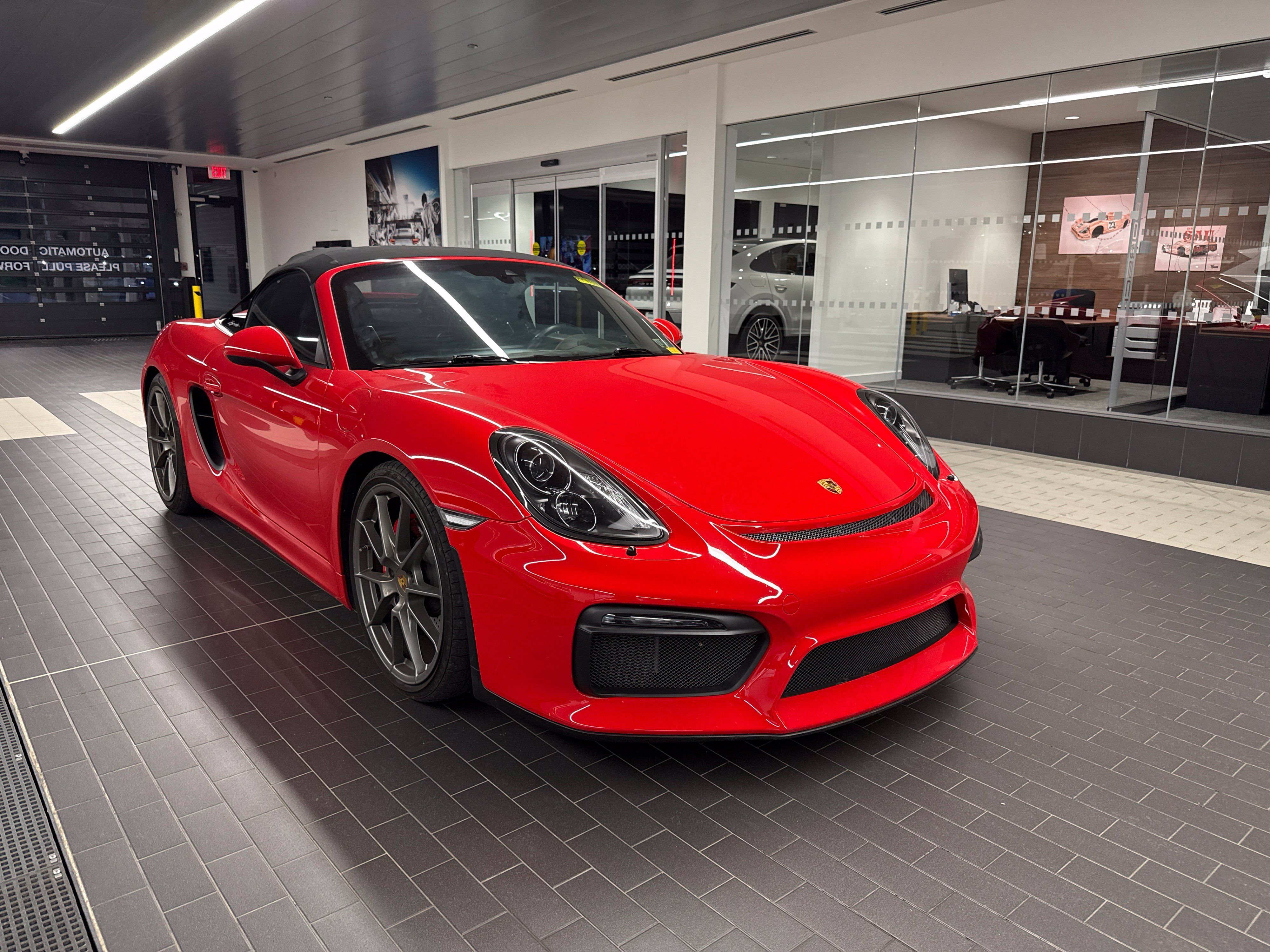 Used 2016 Porsche Boxster Spyder RWD image 3
