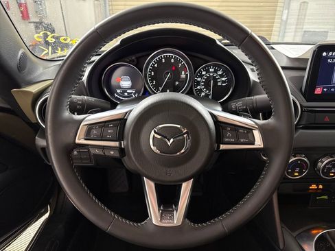 Used 2023 MAZDA MX-5 Miata Grand Touring image 12