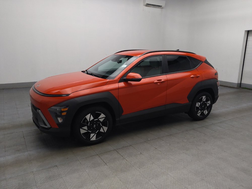 Used 2025 Hyundai Kona SEL FWD image 2