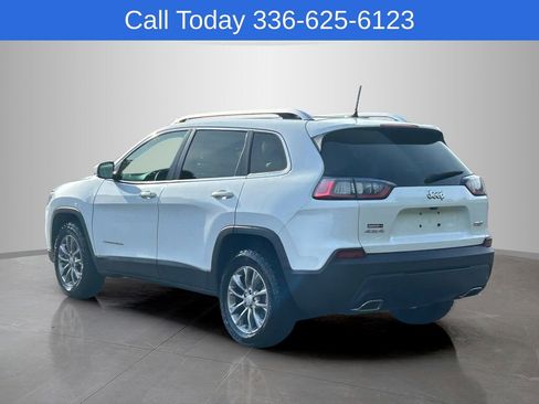 Used 2021 Jeep Cherokee Latitude Lux w/ Comfort/Convenience Group AWD/4WD image 3