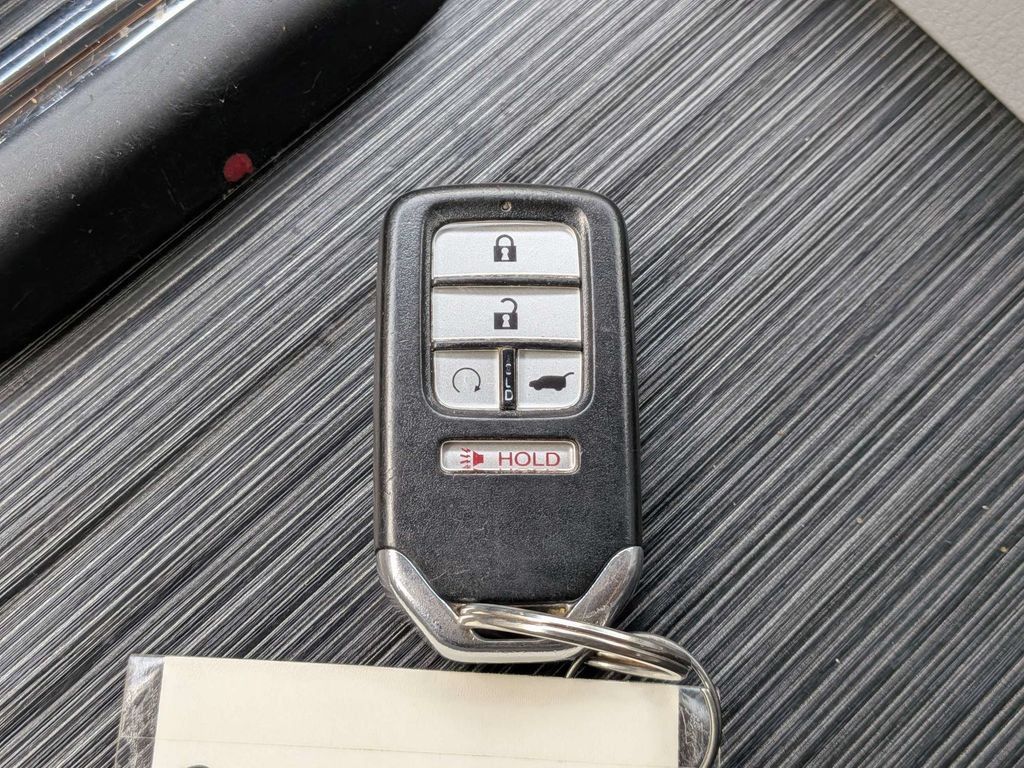 Used 2019 Honda Pilot Touring image 29