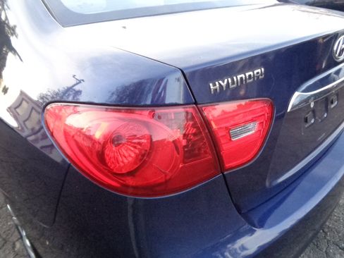 Used 2010 Hyundai Elantra GLS image 11