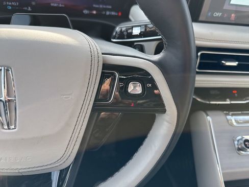 Used 2025 Lincoln Aviator Reserve w/ Equipment Group 201A image 13