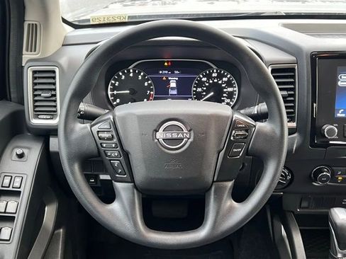 Used 2023 Nissan Frontier SV image 19