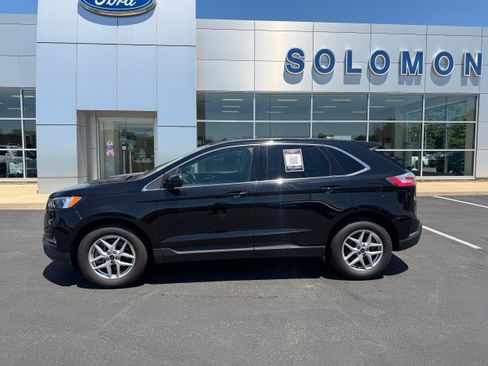 Certified 2024 Ford Edge SEL w/ Convenience Package AWD/4WD image 9