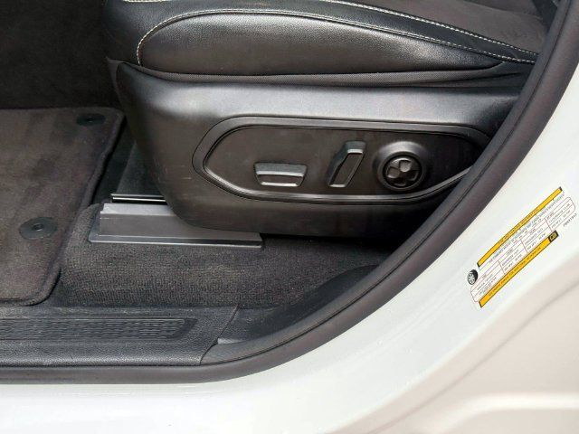 Used 2023 Jeep Grand Cherokee L Laredo AWD/4WD image 18