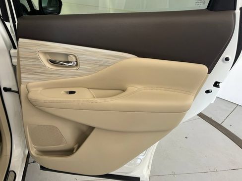 Used 2015 Nissan Murano Platinum w/ Platinum Technology Package AWD/4WD image 29