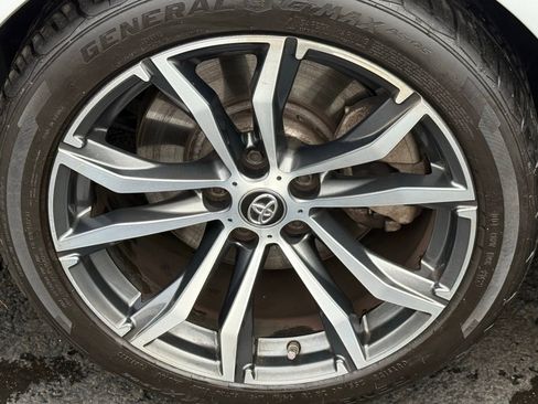 Used 2021 Toyota Supra w/ Safety & Technology Package image 9