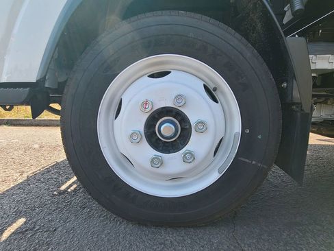 New 2024 Chevrolet Low Cab Forward image 15