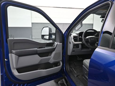 New 2026 Ford F350 XLT w/ XLT Premium Package image 8