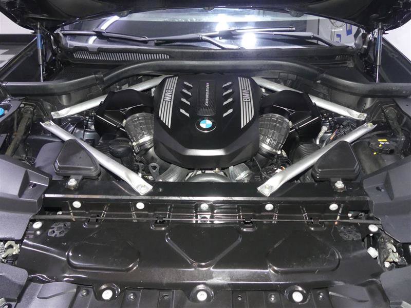 Used 2020 BMW X5 M50i w/ Premium Package AWD/4WD image 12