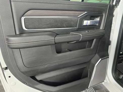 New 2026 RAM 2500 Laramie AWD/4WD image 35