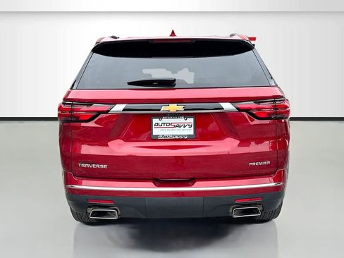 Used 2023 Chevrolet Traverse Premier FWD image 6