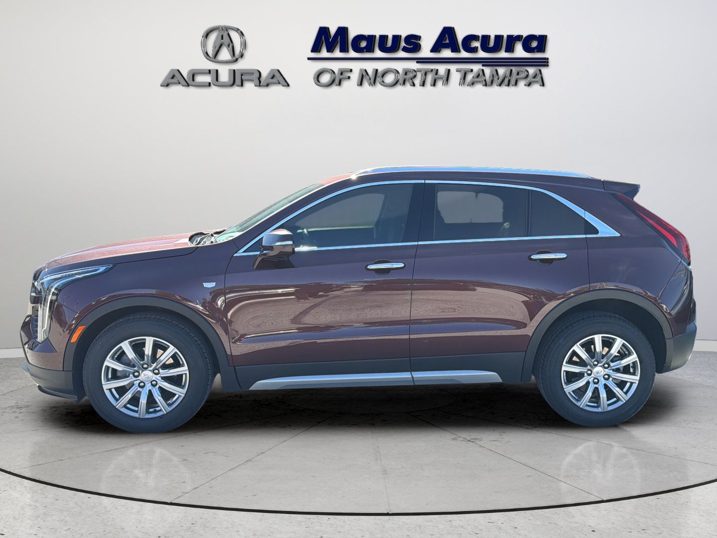Used 2023 Cadillac XT4 Premium Luxury w/ Technology Package FWD image 6