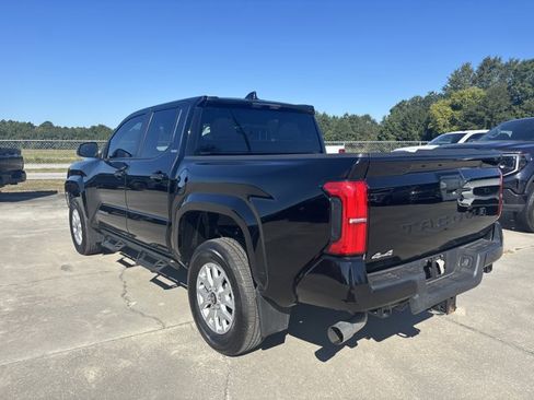 Used 2024 Toyota Tacoma SR5 image 7