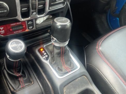 Used 2020 Jeep Gladiator Rubicon image 11