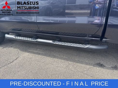 Used 2024 Chevrolet Silverado 1500 Custom Trail Boss w/ LPO, Dark Essentials Package AWD/4WD image 25