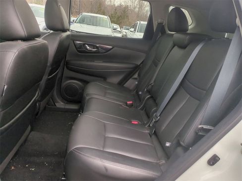 Used 2019 Nissan Rogue SL w/ Premium Package image 24