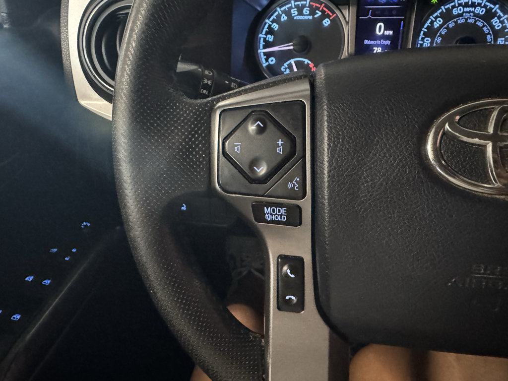 Used 2020 Toyota Tacoma SR5 RWD image 20