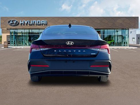 New 2025 Hyundai Elantra Blue image 6