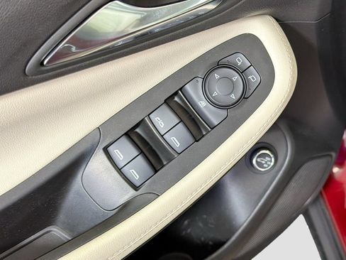 Used 2023 Buick Encore GX Select AWD/4WD image 18